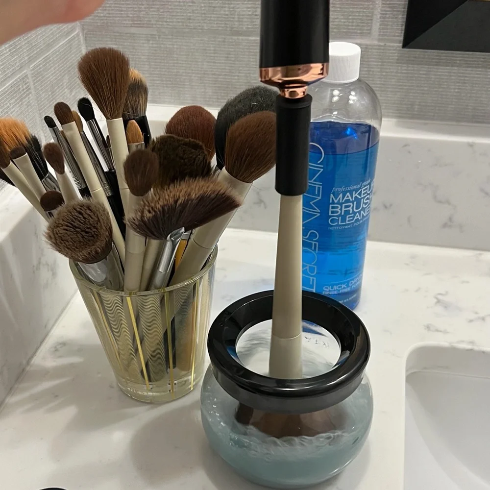 Electric Makeup Brush Cleaner